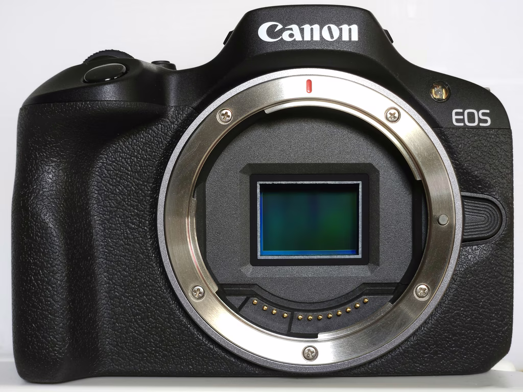 Canon EOS R100 Hybride APS-C Entrée de Gamme