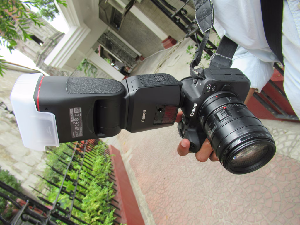 Canon EOS R6 Hybride Plein Format Polyvalent