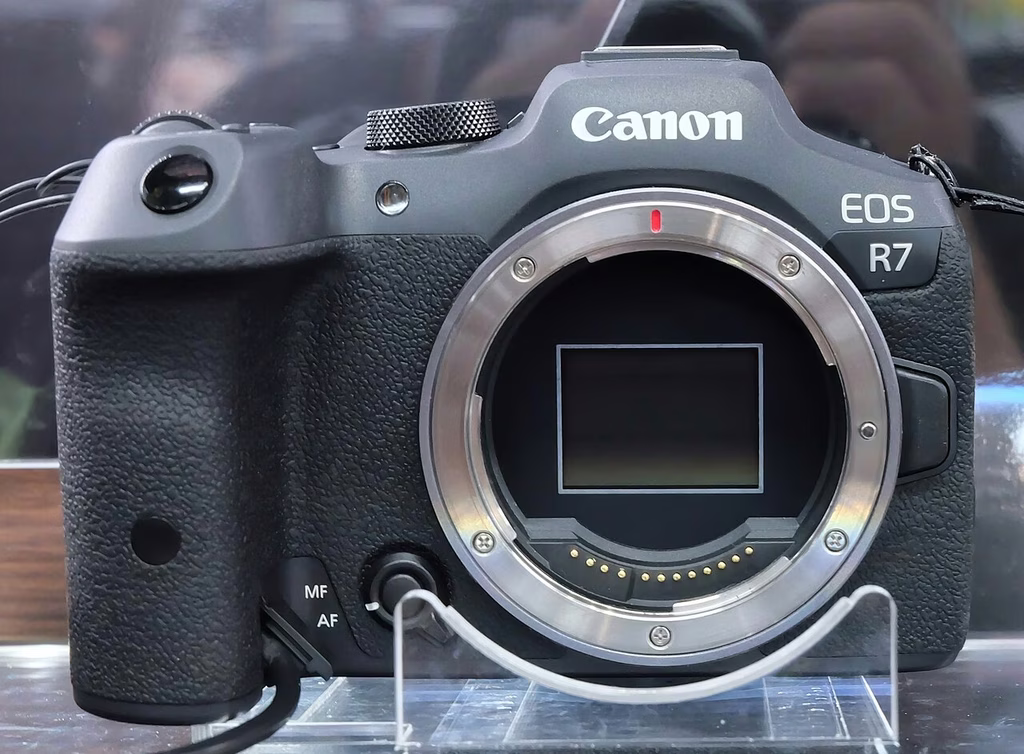 Canon EOS R7 Hybride APS-C